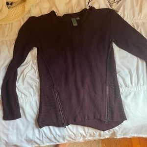 maroon sweater with zippers on bottom